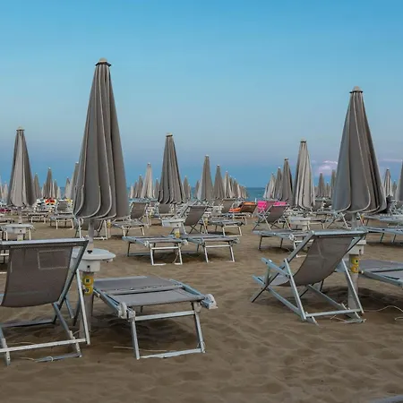 Hotell Delaville Frontemare 3*